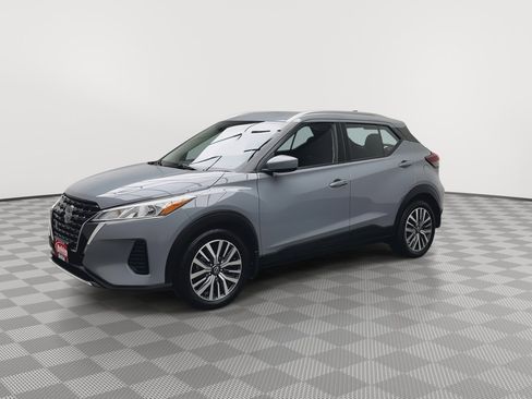 Used 2023 Nissan Kicks SV image 28