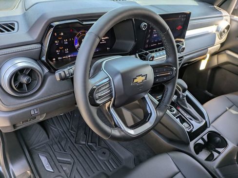 New 2025 Chevrolet Colorado LT w/ LT Convenience Package image 13