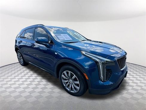 Used 2019 Cadillac XT4 Sport image 3