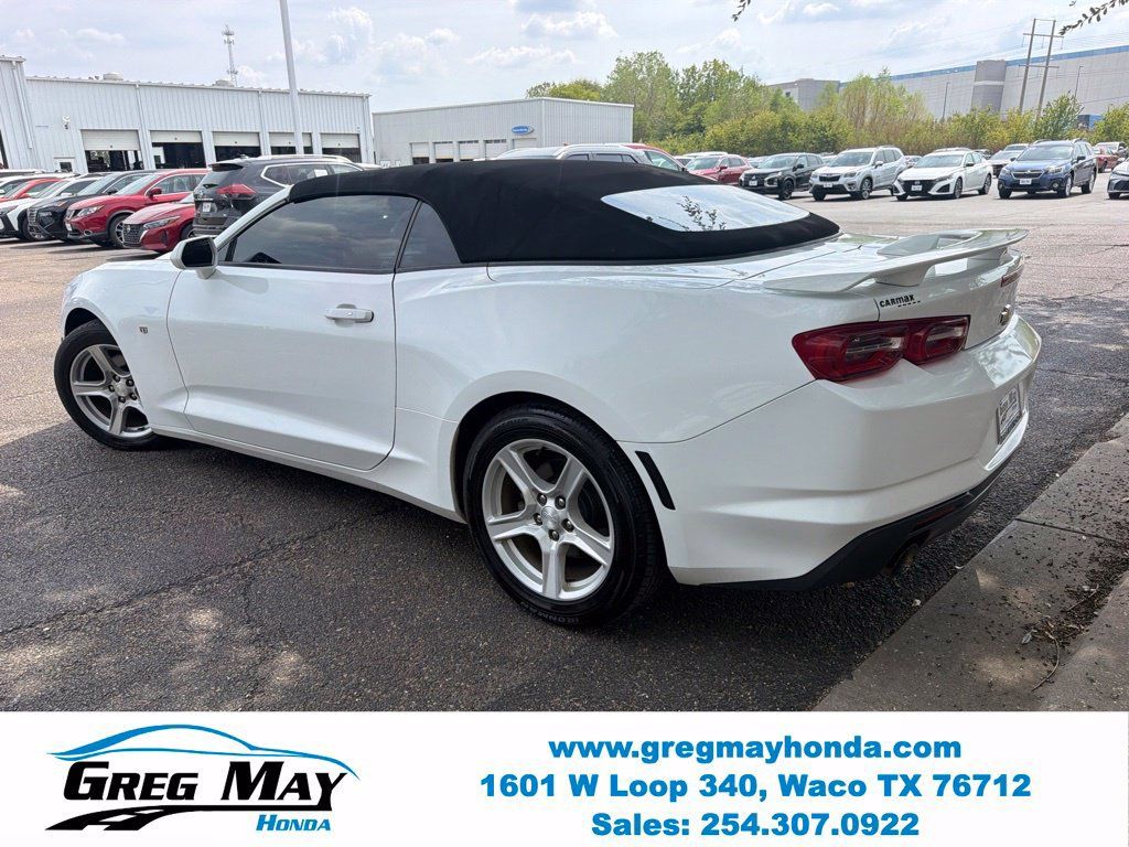 Used 2020 Chevrolet Camaro LT RWD image 6
