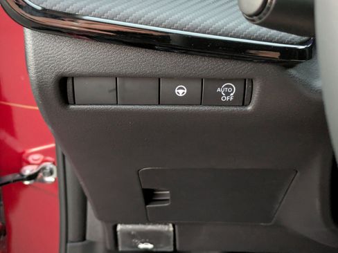 New 2026 Nissan Kicks SR image 13