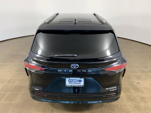 Used 2021 Toyota Sienna Platinum image 33