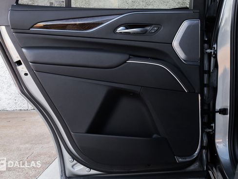 Used 2023 Cadillac Escalade Sport Platinum image 29