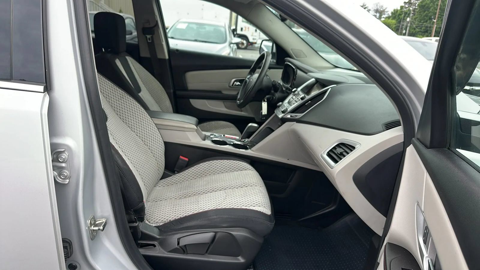 Used 2015 GMC Terrain SLE FWD image 10