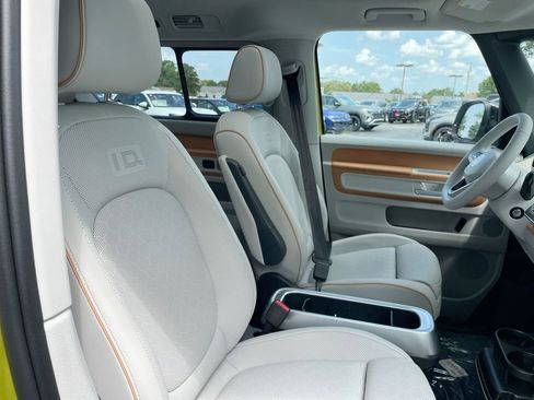 New 2025 Volkswagen ID. Buzz Pro S Plus image 52