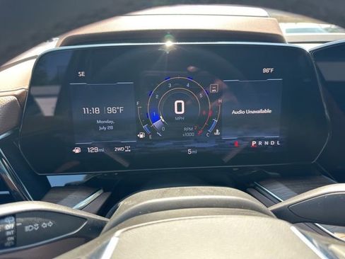 New 2025 Chevrolet Suburban High Country image 19