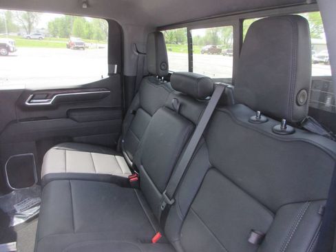 New 2026 GMC Sierra 1500 SLT w/ SLT Premium Plus Package AWD/4WD image 16