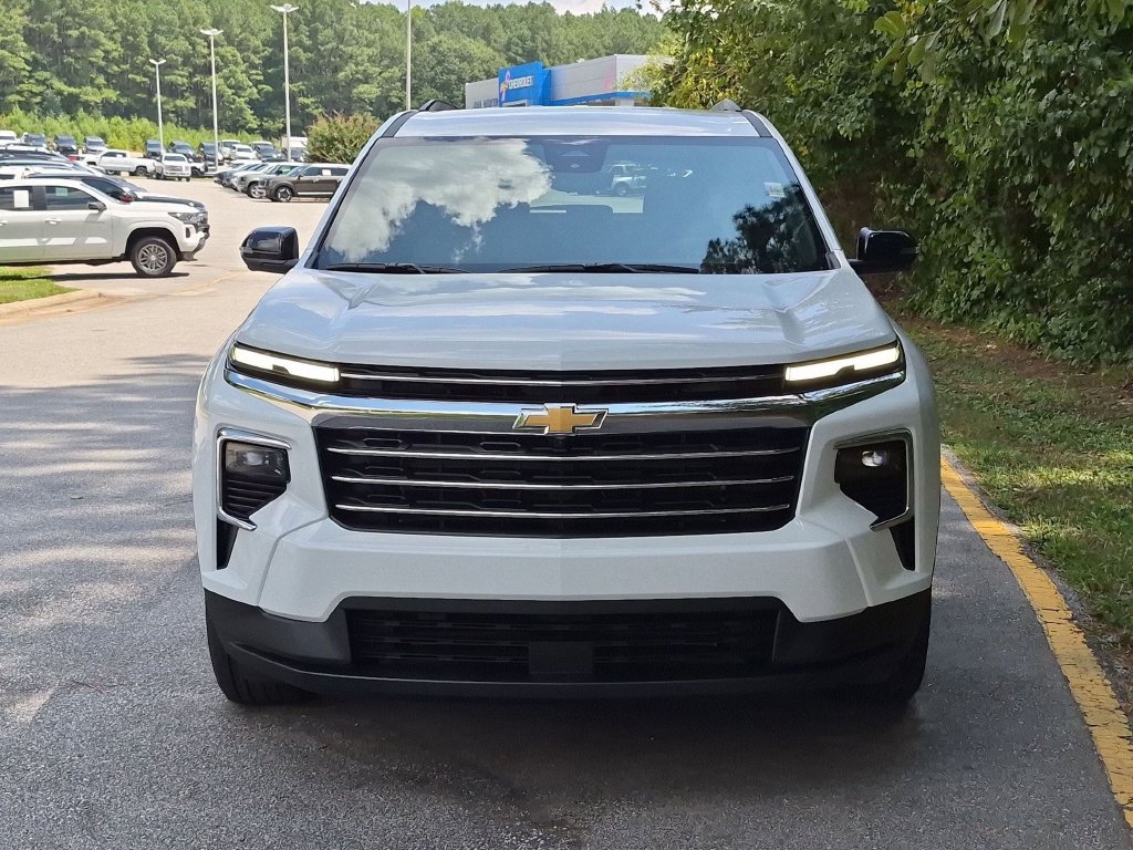 New 2027 Chevrolet Traverse LT FWD image 11
