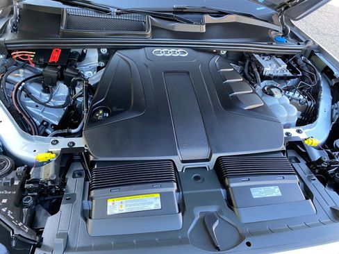 Used 2020 Audi Q7 2.0T Premium Plus AWD/4WD image 16