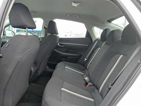Certified 2025 Hyundai Sonata SE FWD image 10