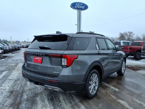 New 2026 Ford Explorer Active w/ Active Comfort Package image 3