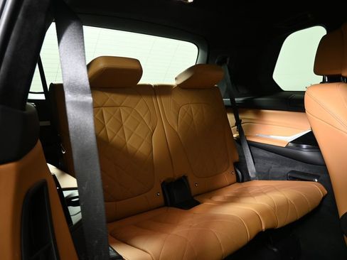 Certified 2023 BMW X7 xDrive40i w/ Executive Package image 39