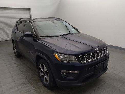 Used 2018 Jeep Compass Latitude FWD image 13