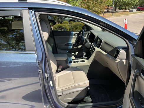 Used 2017 Kia Sportage EX AWD/4WD image 32
