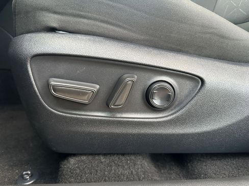 Used 2025 Toyota RAV4 XLE image 22