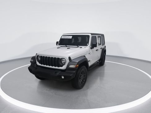 Used 2024 Jeep Wrangler Unlimited Sport AWD/4WD image 4