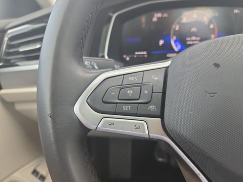 Certified 2024 Volkswagen Jetta SE FWD image 12