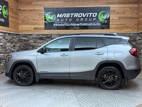 Used 2023 GMC Terrain SLE w/ Driver Convenience Package AWD/4WD image 22