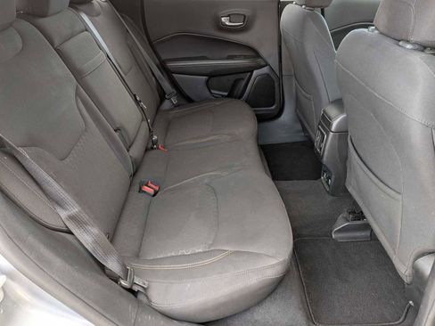 Used 2018 Jeep Compass Latitude w/ Popular Equipment Group image 13