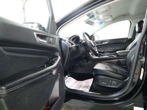 Used 2017 Ford Edge Titanium AWD/4WD image 9