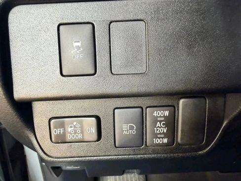 Used 2020 Toyota Tacoma TRD Sport AWD/4WD image 24