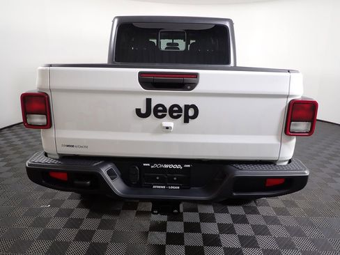 Used 2020 Jeep Gladiator Sport w/ Quick Order Package 24S AWD/4WD image 14