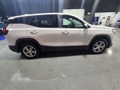 Used 2021 GMC Terrain SLE AWD/4WD image 7