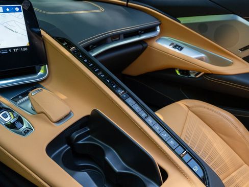 Used 2022 Chevrolet Corvette Stingray Preferred Cpe w/ Battery Protection Package RWD image 28