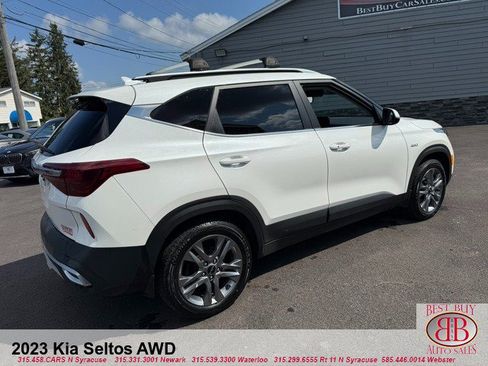 Used 2023 Kia Seltos S w/ Navigation Package AWD/4WD image 3