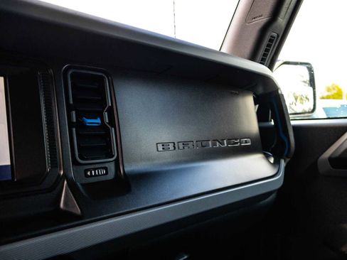 Used 2021 Ford Bronco Black Diamond image 47