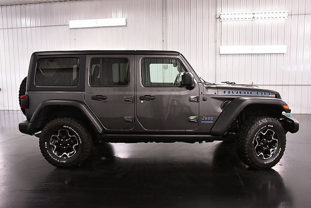 Used 2021 Jeep Wrangler Unlimited Rubicon 4xe w/ Cold Weather Group AWD/4WD image 8