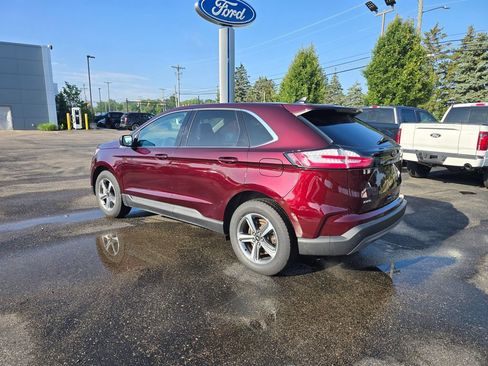 Certified 2023 Ford Edge SEL w/ Convenience Package AWD/4WD image 3