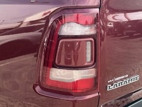 Used 2022 RAM 1500 Laramie AWD/4WD image 11