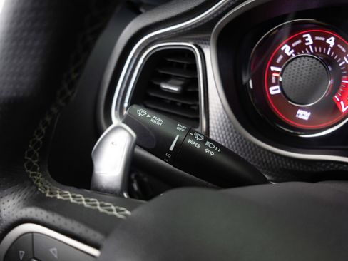 Used 2015 Dodge Challenger SRT Hellcat image 53