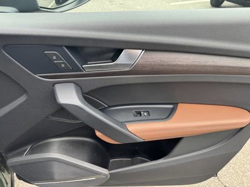 Used 2023 Audi Q5 e Premium Plus w/ Premium Plus Package image 30