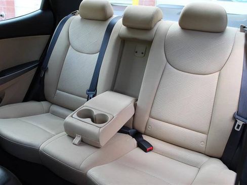 Used 2013 Hyundai Elantra GLS w/ Preferred Pkg FWD image 21