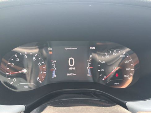Used 2023 Jeep Compass Limited AWD/4WD image 13