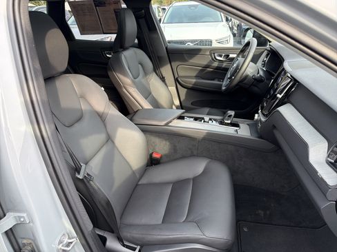 Certified 2025 Volvo XC60 B5 Plus image 35