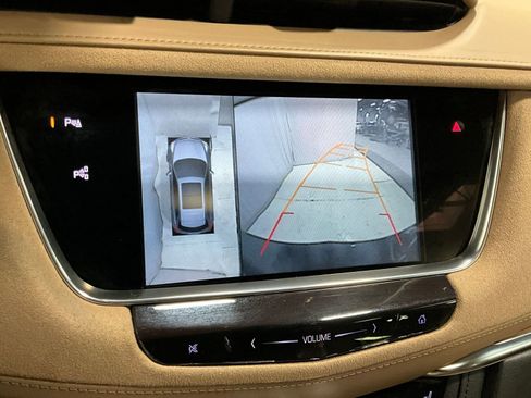 Used 2017 Cadillac XT5 Platinum w/ Driver Assist Package image 20