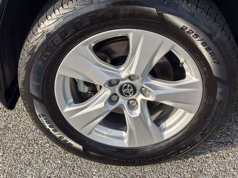 Used 2019 Toyota RAV4 XLE image 14