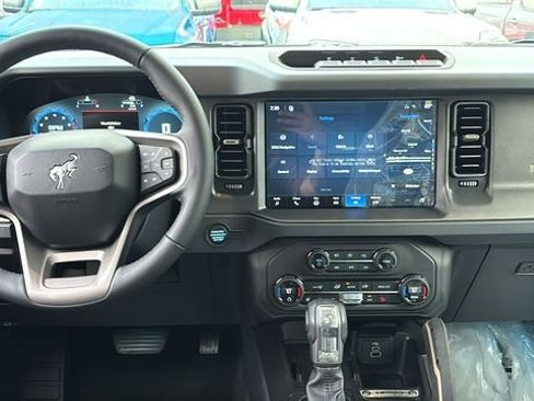 New 2026 Ford Bronco Badlands AWD/4WD image 7