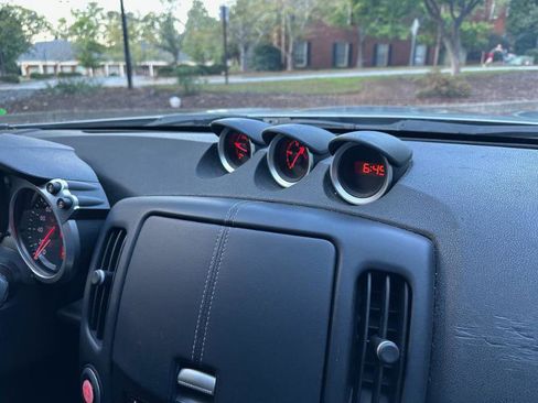 Used 2009 Nissan 370Z Coupe w/ Sport Pkg image 33