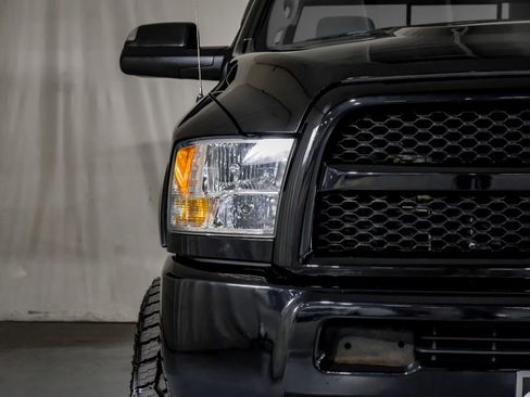 Used 2018 RAM 2500 Tradesman w/ Power & Remote Entry Group AWD/4WD image 29