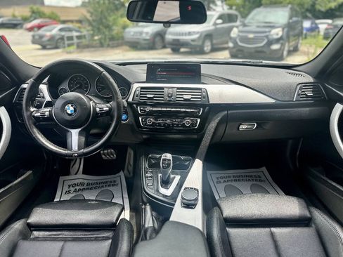 Used 2018 BMW 330i xDrive Sedan w/ M Sport Package AWD/4WD image 22
