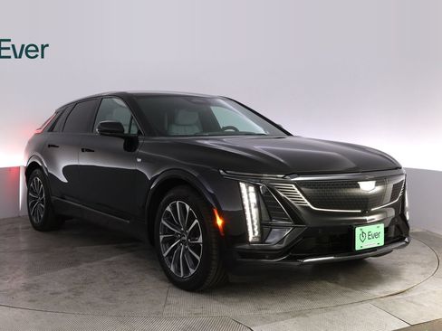 Used 2024 Cadillac Lyriq Sport RWD image 13