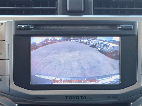 Used 2013 Toyota 4Runner Limited image 13