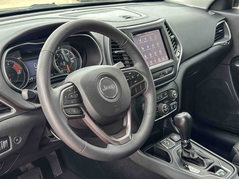 Used 2022 Jeep Cherokee Latitude Lux w/ Sun & Sound Group FWD image 12
