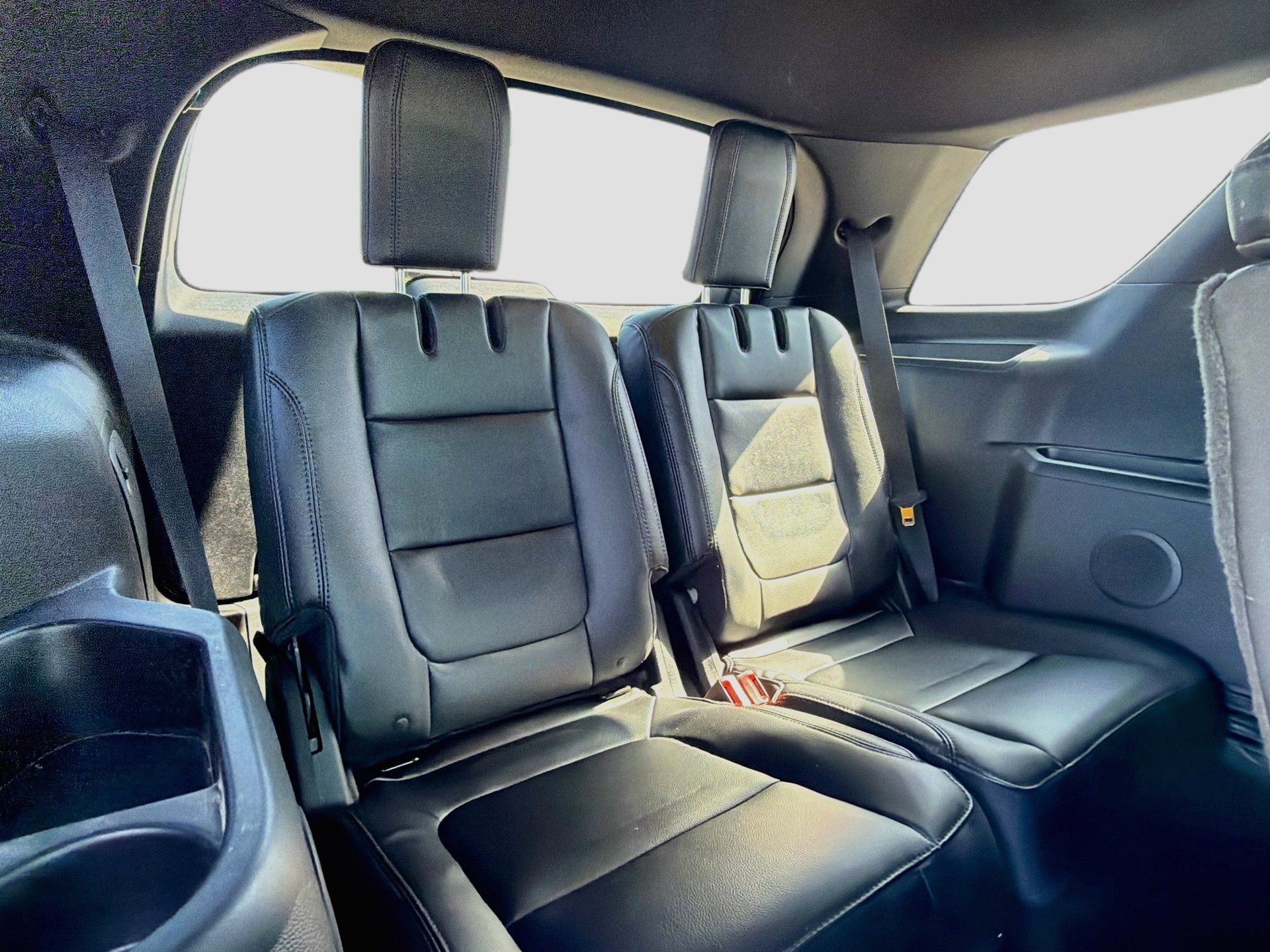 Used 2016 Ford Explorer XLT FWD image 30