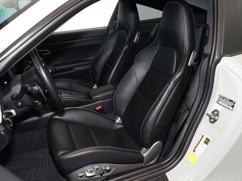 Used 2018 Porsche 911 Turbo S AWD/4WD image 11