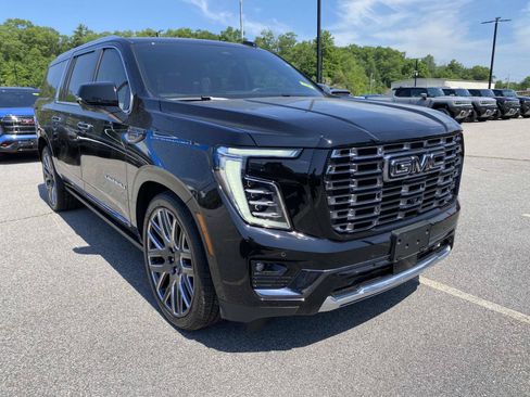 Used 2026 GMC Yukon XL Denali Ultimate AWD/4WD image 10